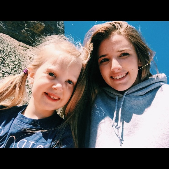 Meet your Posher, Emily - Picture 1 of 1